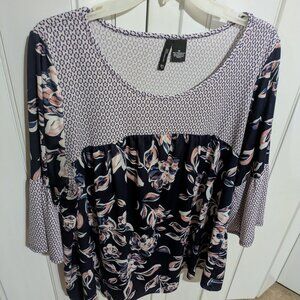 ~NWOT Just beautiful Blouse